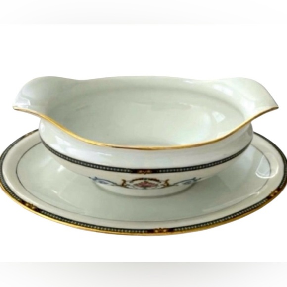 Vintage Noritake Laureate cottage pattern gravy boat & attached plate - Picture 1 of 4